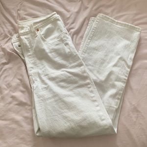Women’s Levi’s white ribcage straight ankle jeans